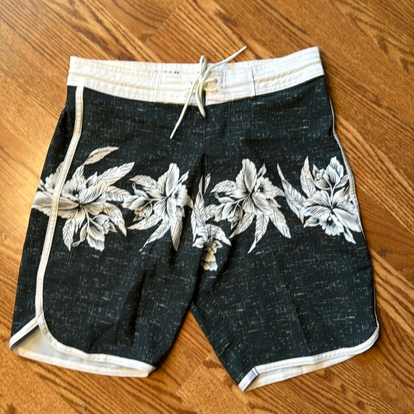 Old Navy Other - ☀️❤️5/$13 Mens board shorts